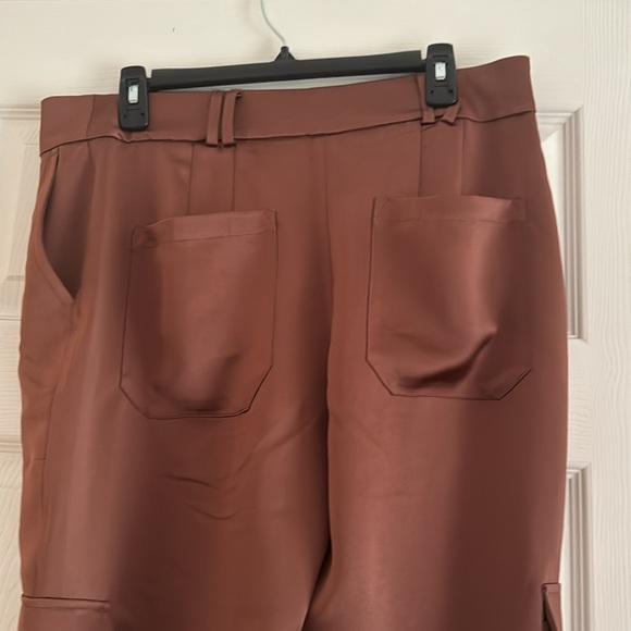 Satin chocolate cargo pants EXPRESS - Picture 9 of 13